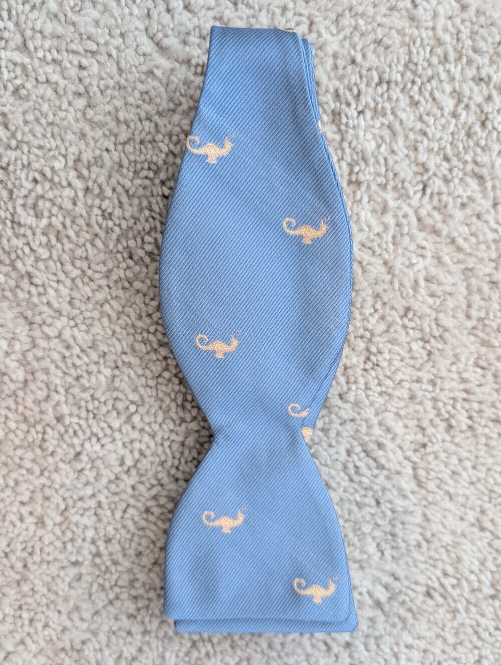 J. McLaughlin Blue Coral Seahorse Bow Tie Nautical Beach 100% Silk Adjustable